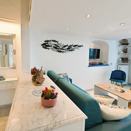 Alojamento de Acomodação e Pequeno-almoço La Terrazza 38 4*