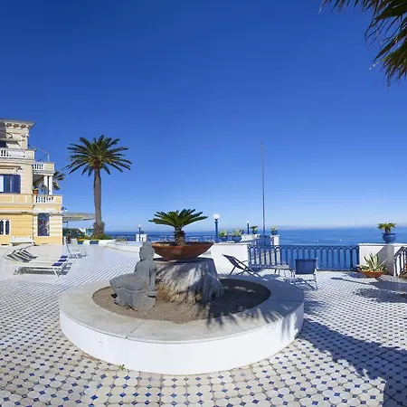 La Terrazza 38 Bed & Breakfast 2*