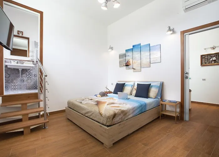 La Terrazza 38 Bed & Breakfast 4*